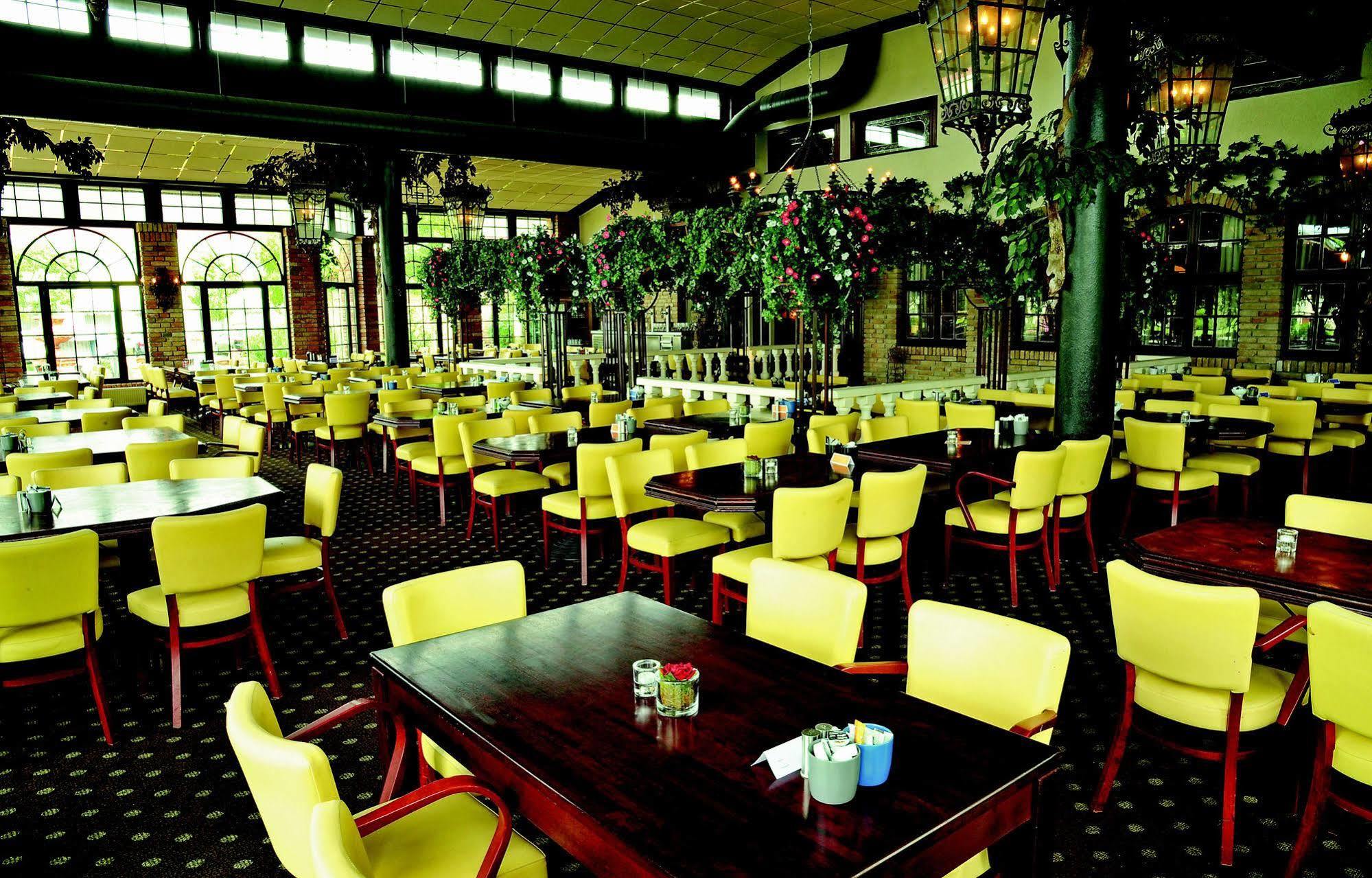Dorf Wangerland Hotel Schillig Exterior foto